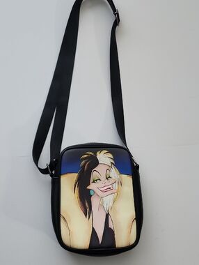Buckle Down Cruella de Vil Crossbody Bag